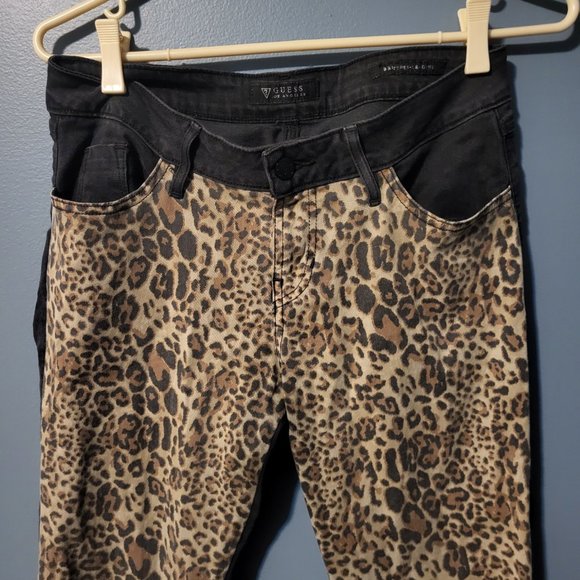 Leopard Guess Jeans (size 28) - Picture 2 of 10